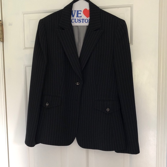 Tahari pinstripe pant suit - Picture 2 of 8